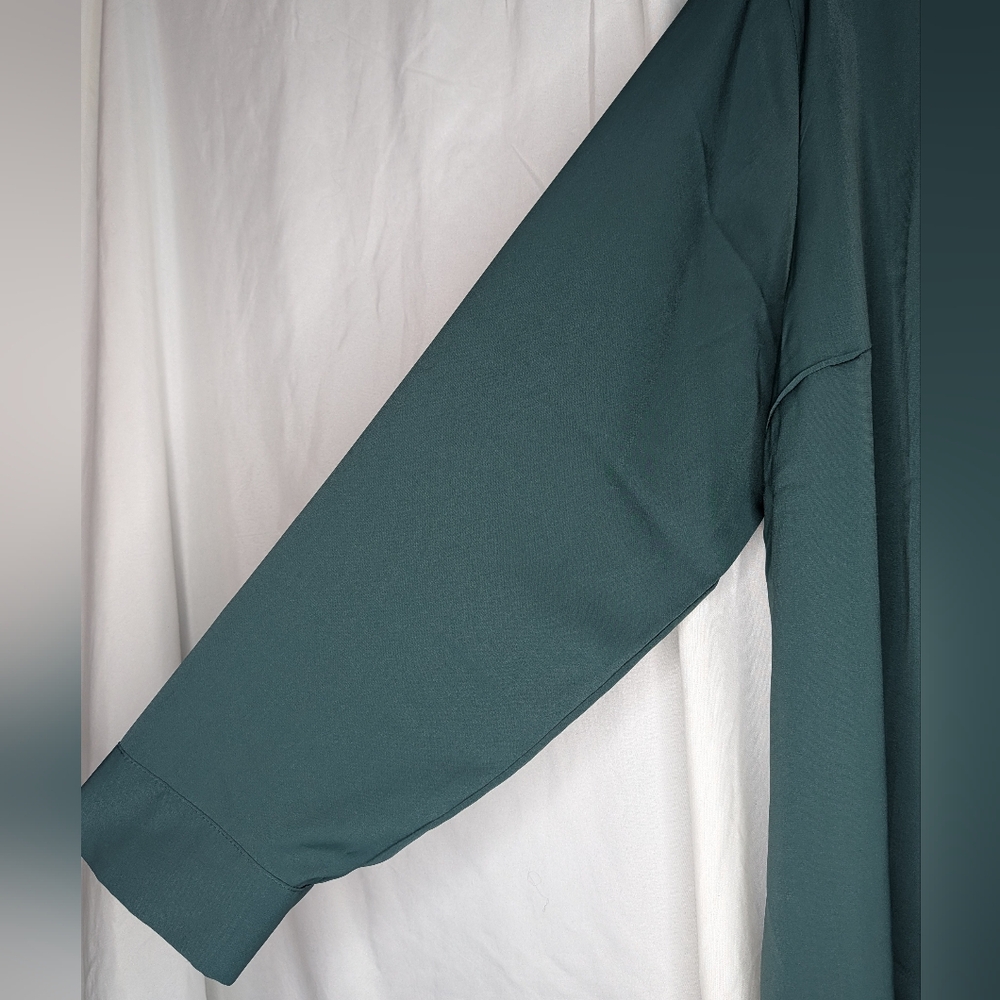 BloomChic Forest Green Button-Up Shirt, 22/24 (3X) - Picture 4 of 12